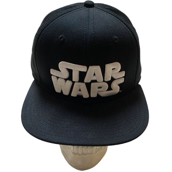 Star Wars Men’s Black Brim Graphic Design Embroidered Logo Snap Back Hat - Picture 1 of 9